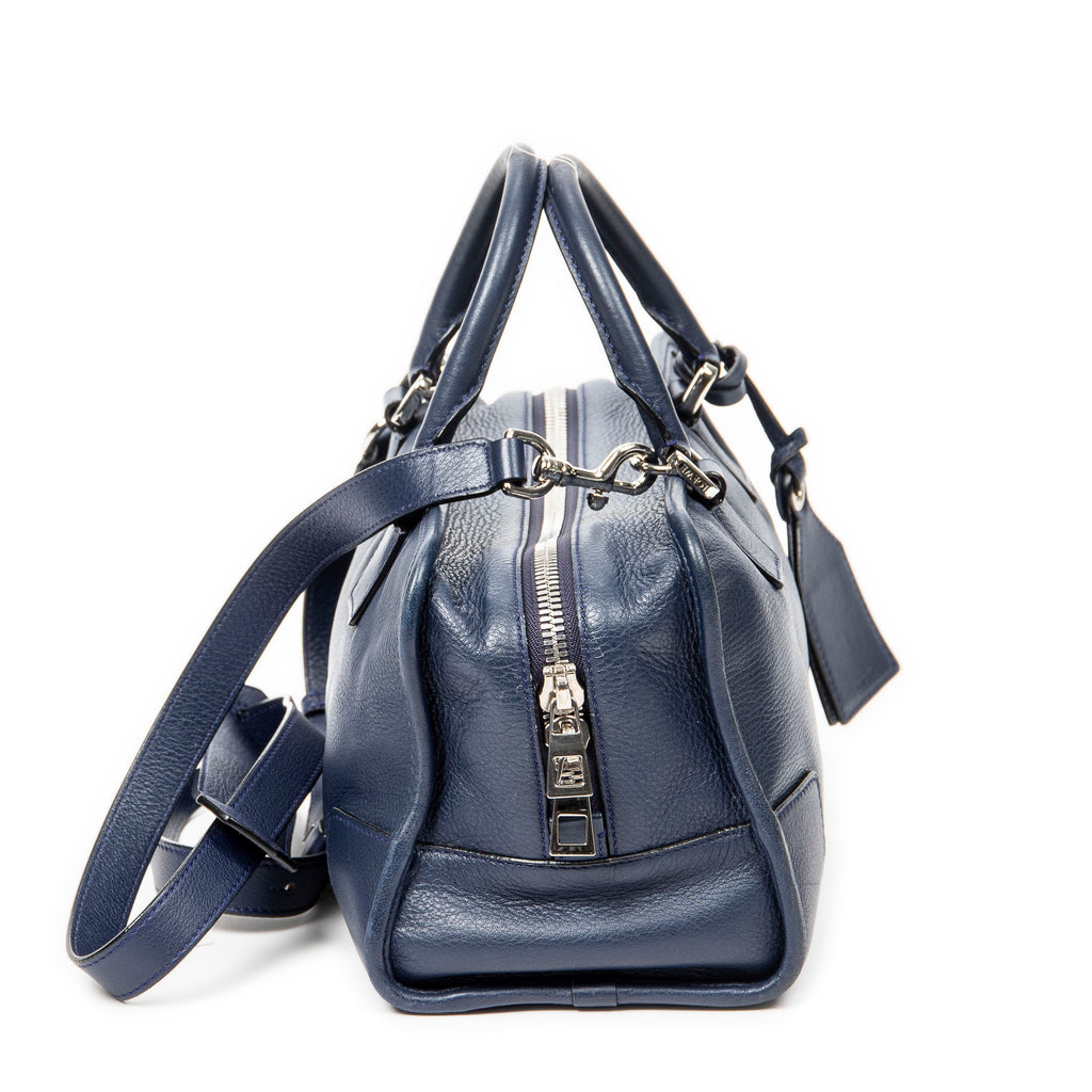 Bolso de hombro Amazona 28 de cuero granulado azul