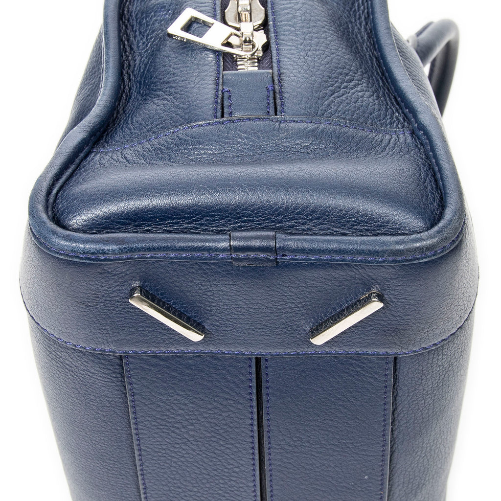 Bolso de hombro Amazona 28 de cuero granulado azul