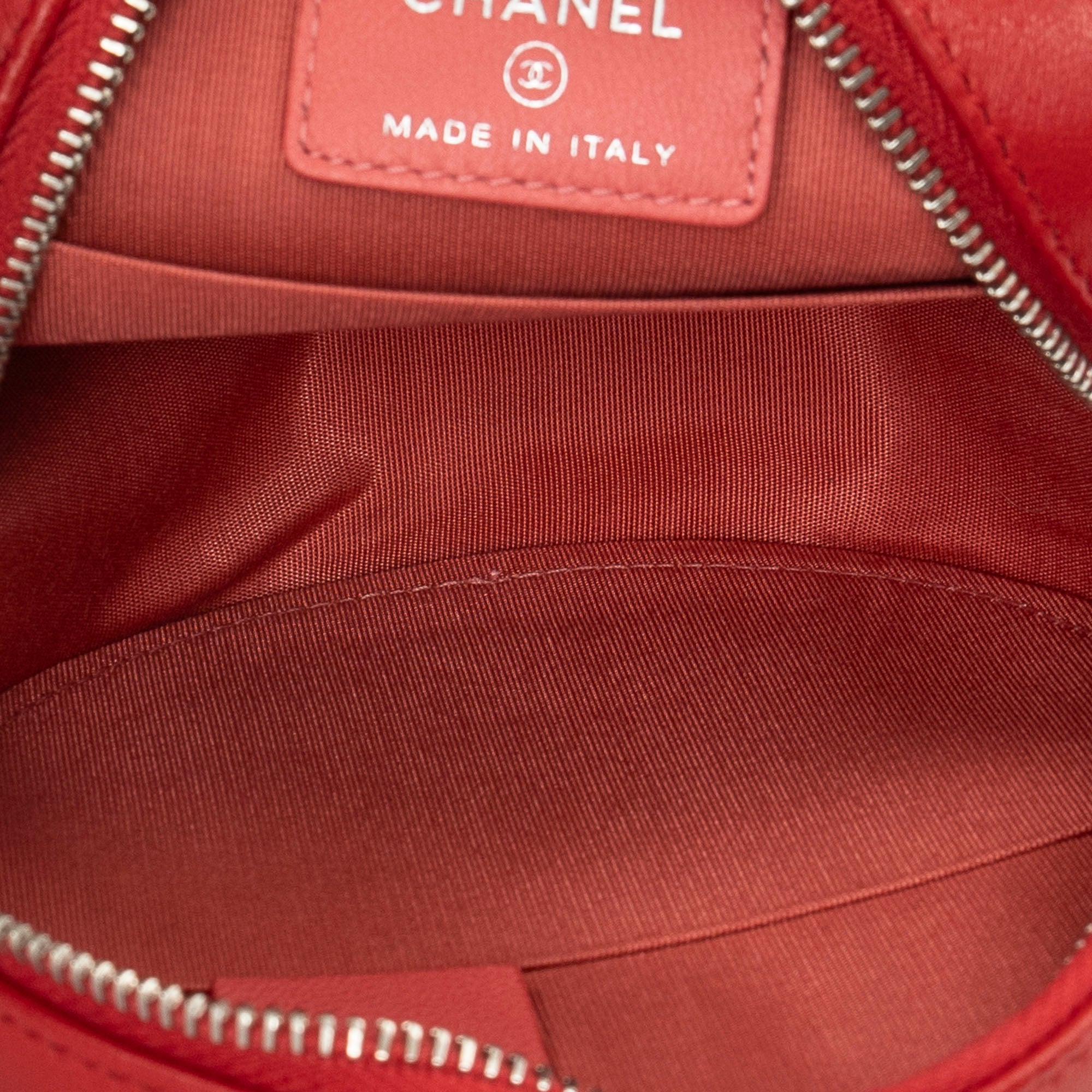 Shoulder Bag Color Pop Round Clutch with Chain Red Quilted Lambskin Leather