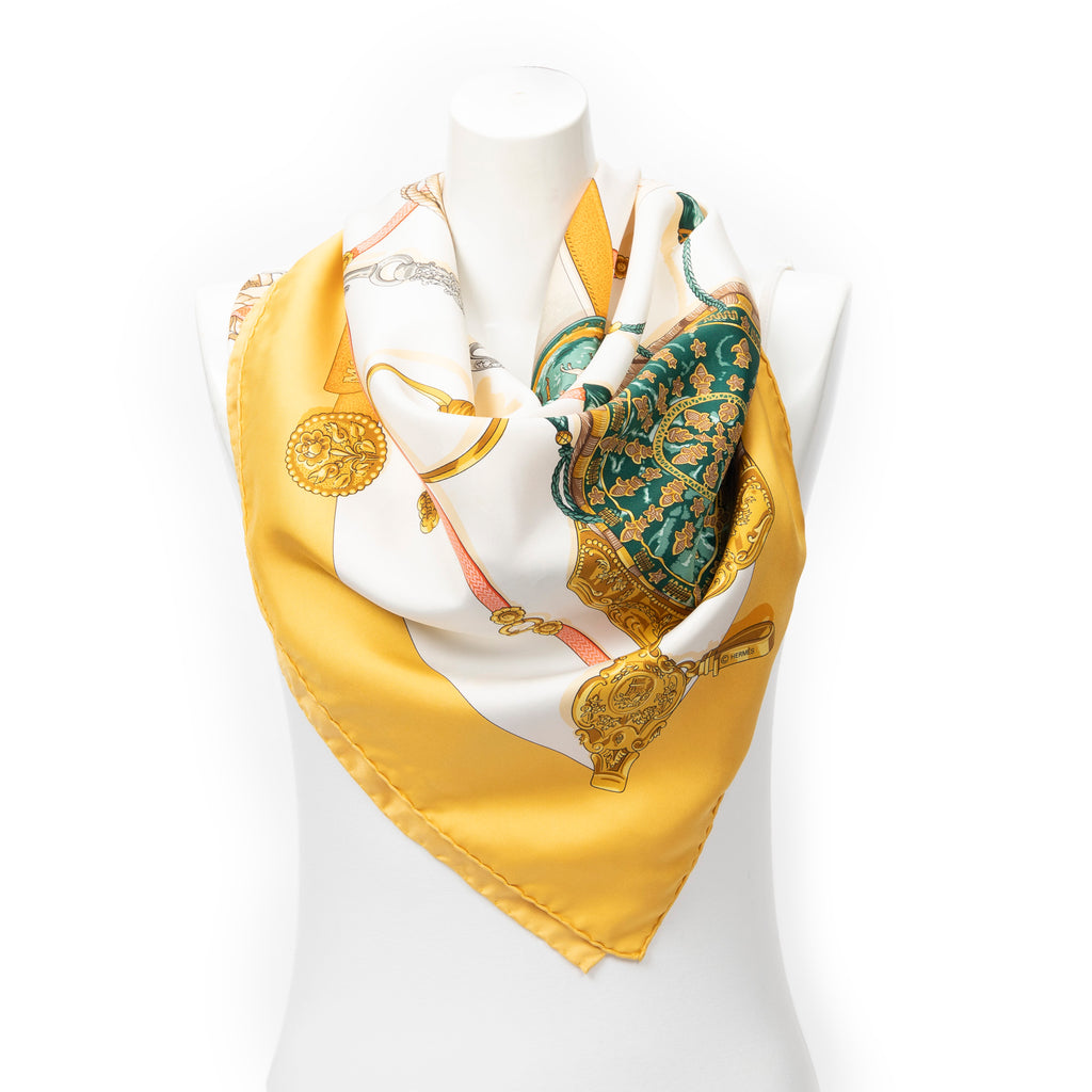 Scarf Scarf Mémoire d'Hermès Yellow 100% Twill Silk