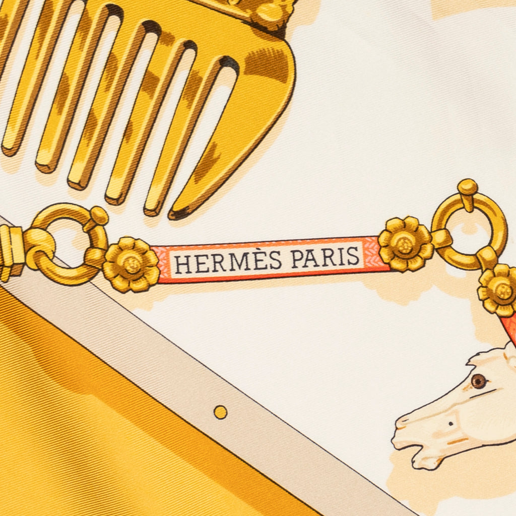 Scarf Scarf Mémoire d'Hermès Yellow 100% Twill Silk