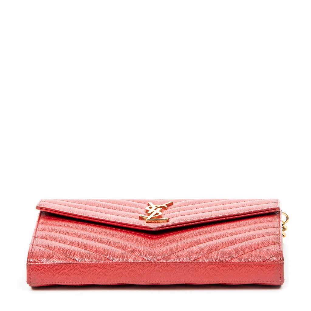 Bolso de Hombro Clásico Cassandre con Cadena de Piel Grano de Polvo Acolchada Roja