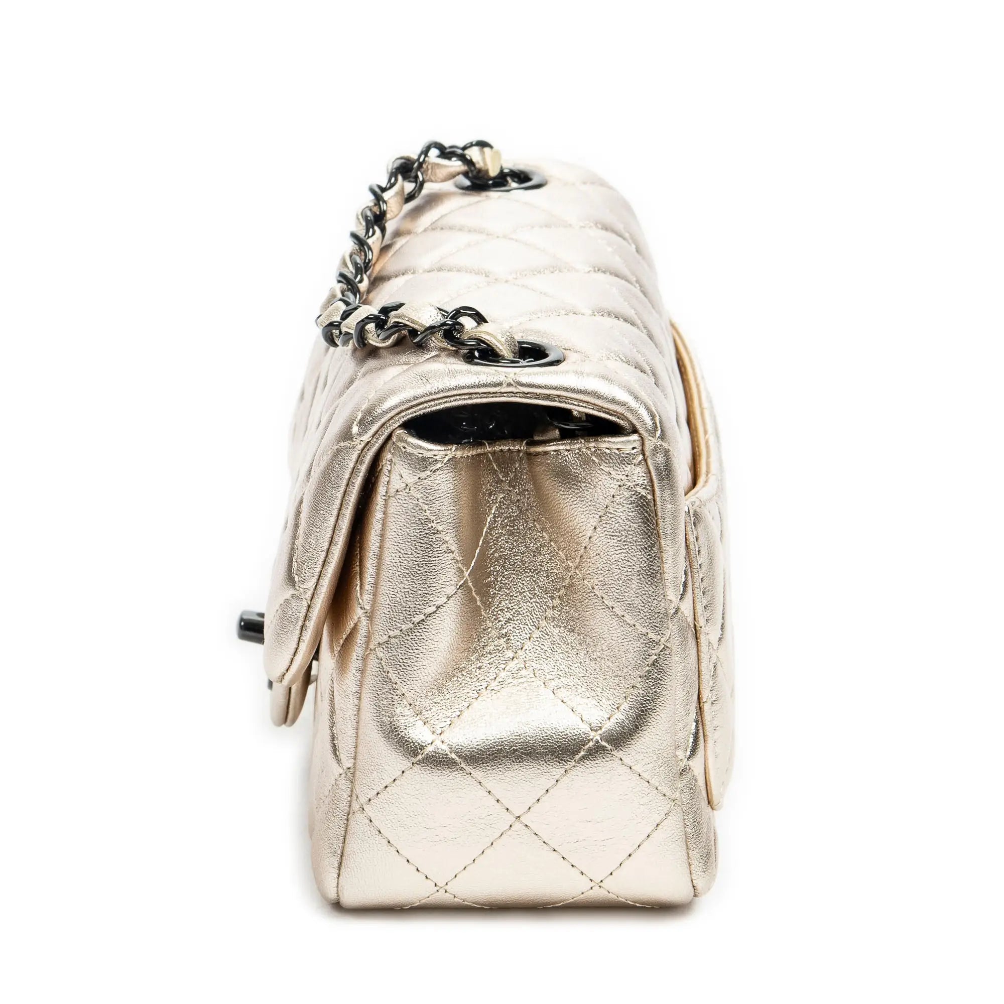 Bolso de Hombro Mini Solapa Cuadrada Piel de Becerro Acolchada Dorada