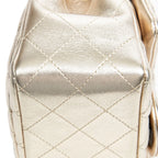 Bolso de Hombro Mini Solapa Cuadrada Piel de Becerro Acolchada Dorada