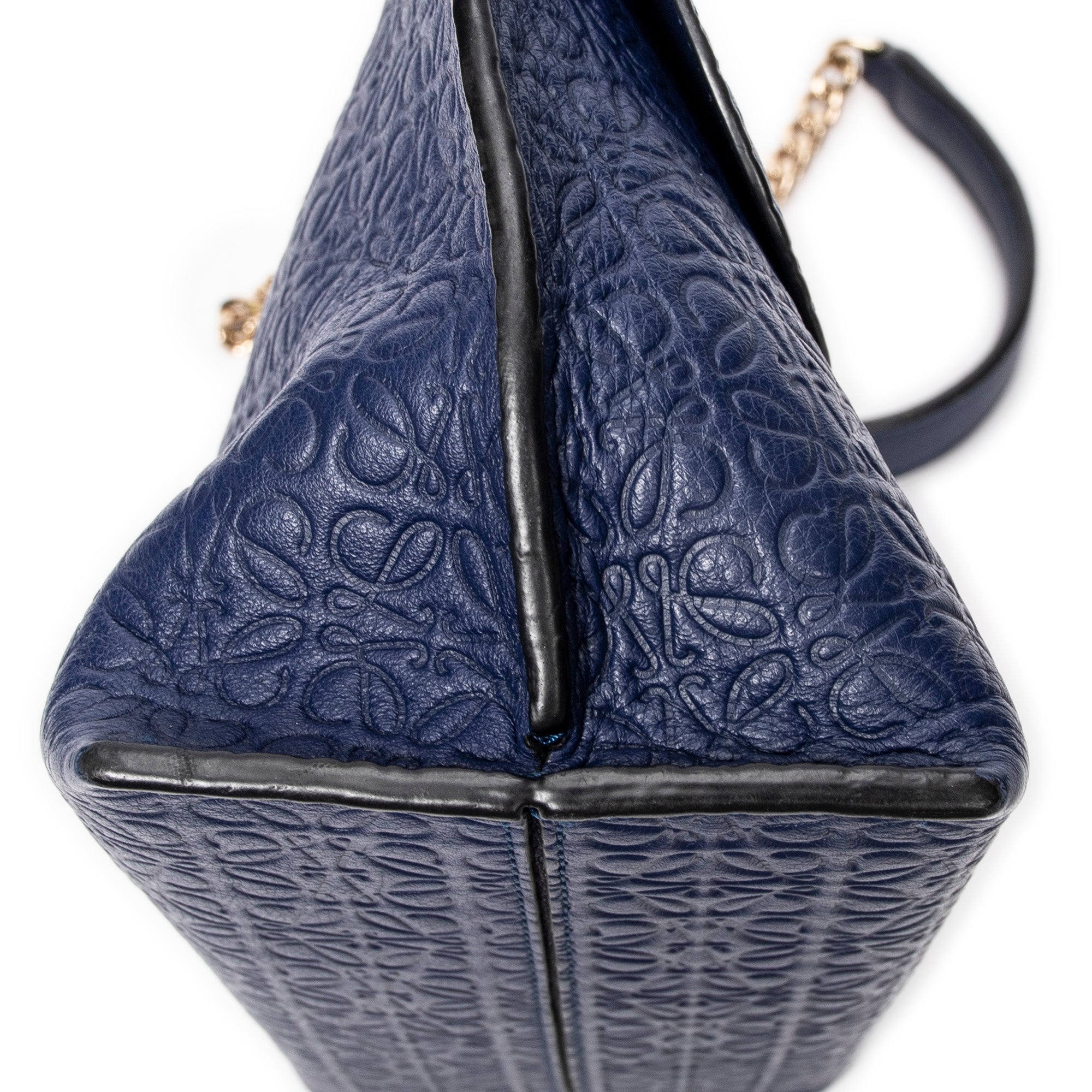 Shoulder Bag Anagram Avenue Crossbody Blue Anagram Embossed Leather