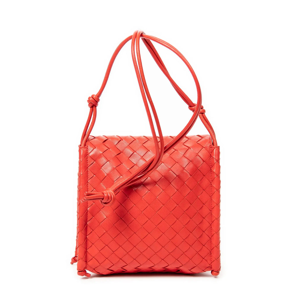 Bolso de hombro doble solapa cruzado de cuero intrecciato rojo