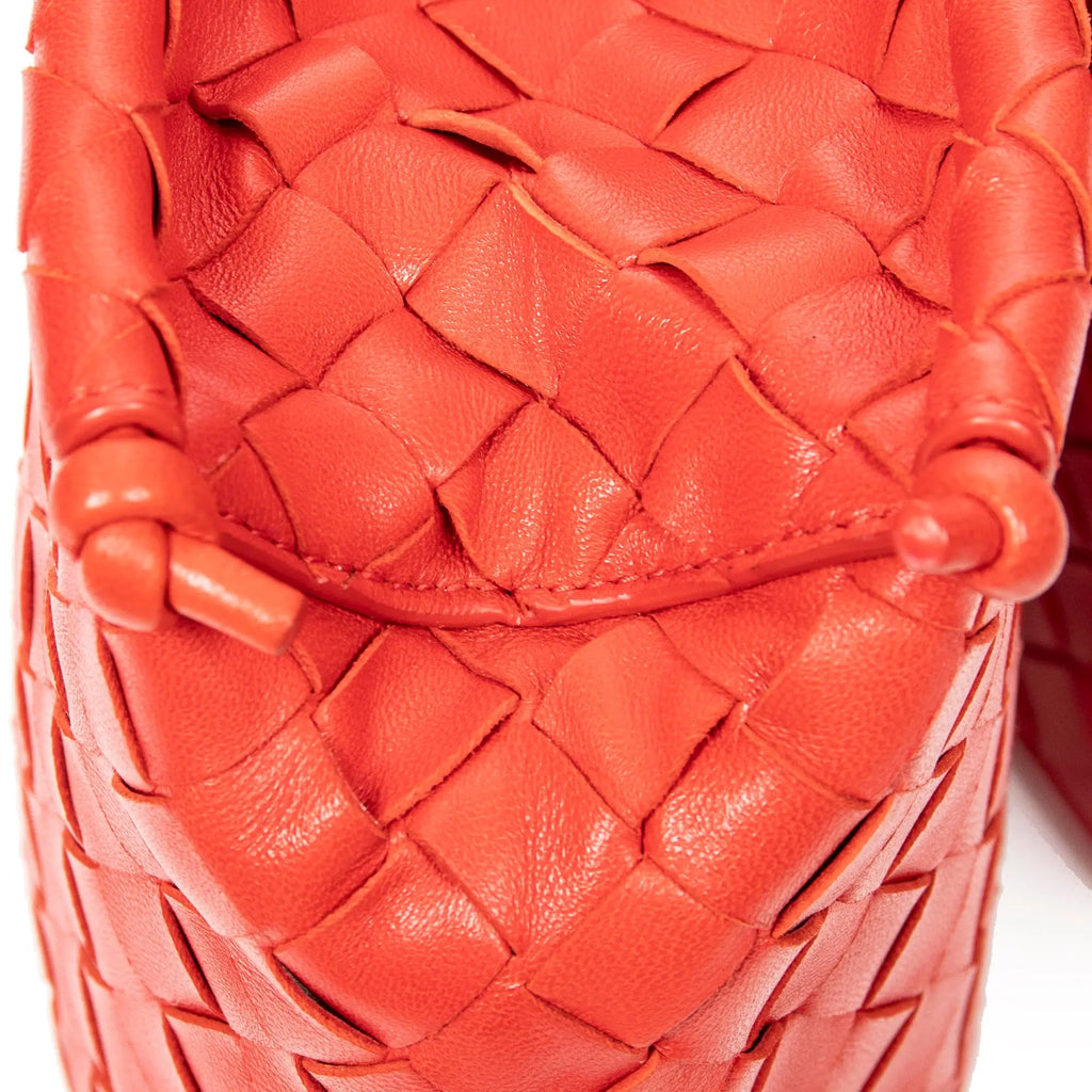 Bolso de hombro doble solapa cruzado de cuero intrecciato rojo