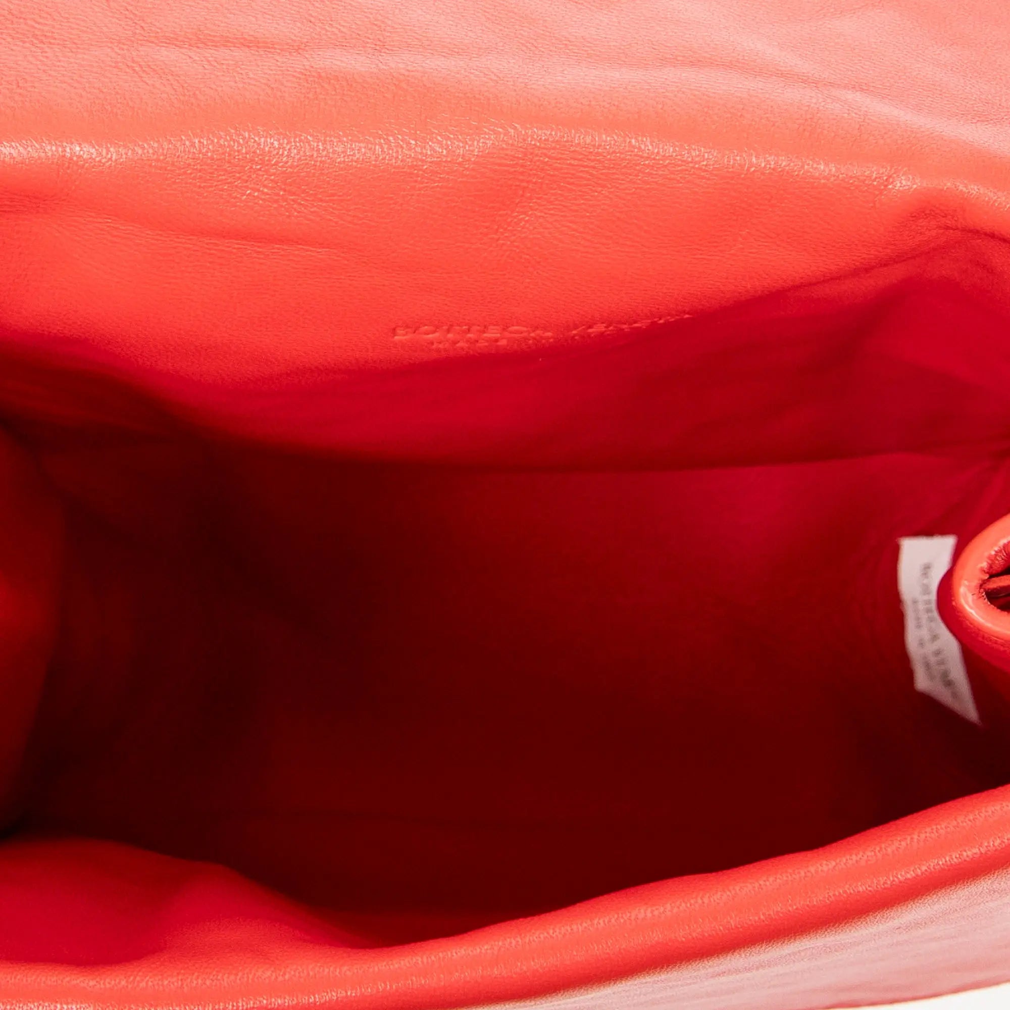Bolso de hombro doble solapa cruzado de cuero intrecciato rojo