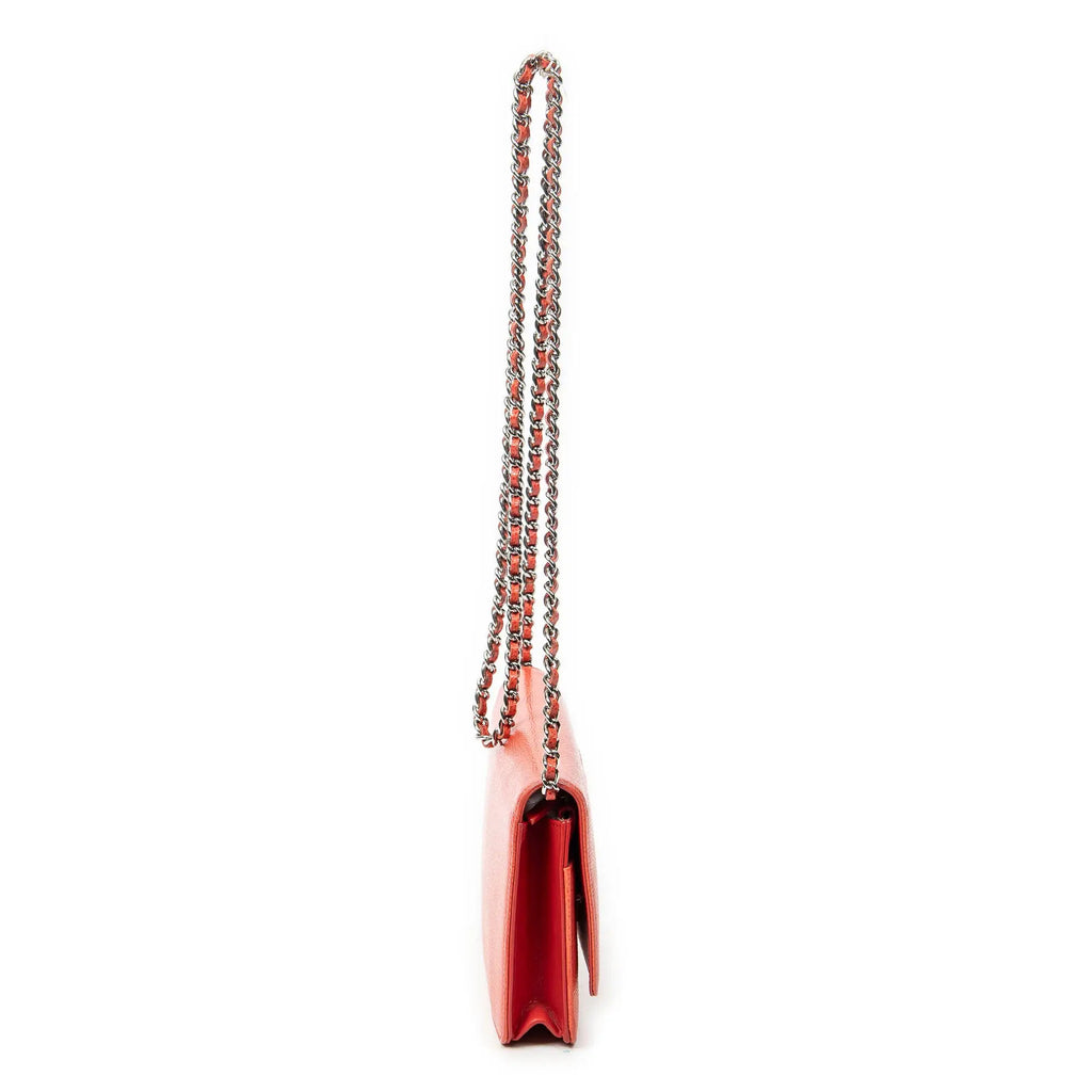 Bandolera CC Wallet on Chain de cuero caviar rojo coral