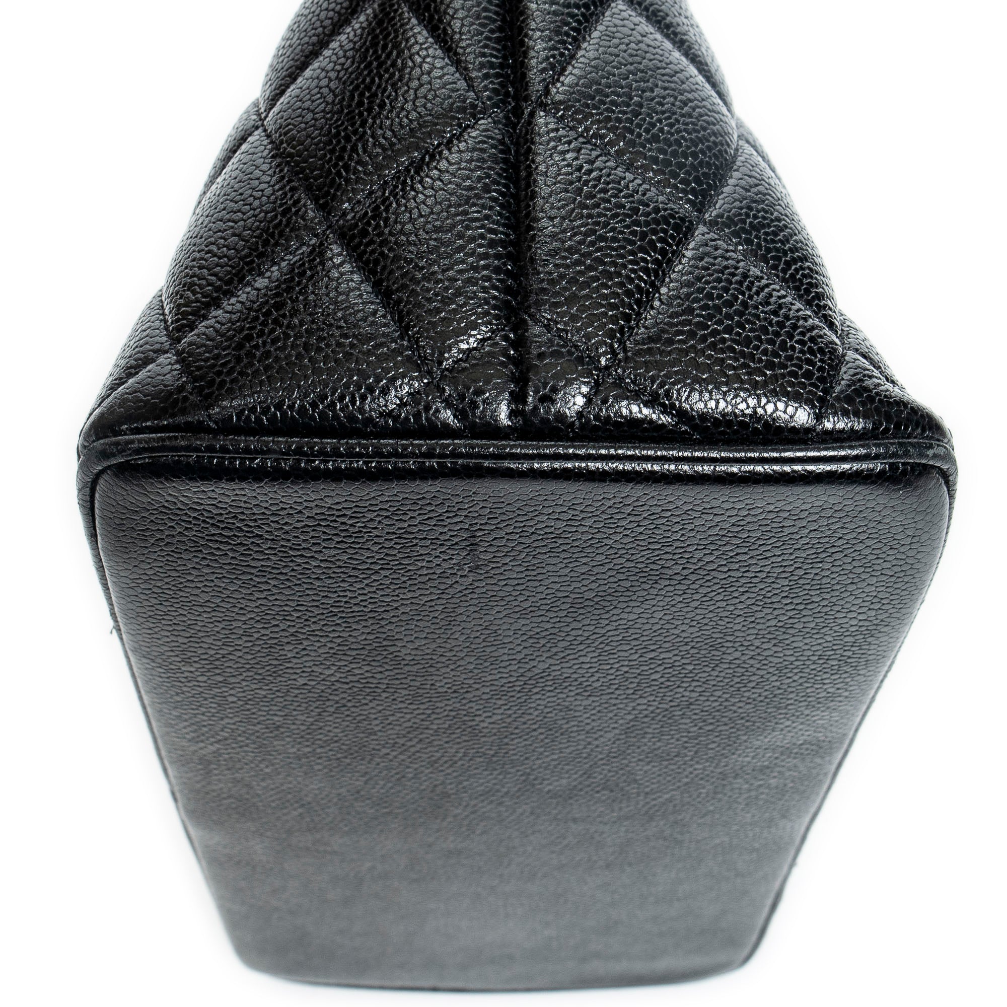 Shoulder Bag Medallion Tote Black Caviar Quilted Leather