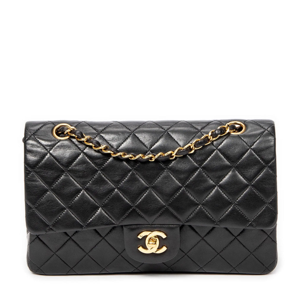 Bolso de hombro Classic Double Flap 26 de piel de becerro acolchada negra