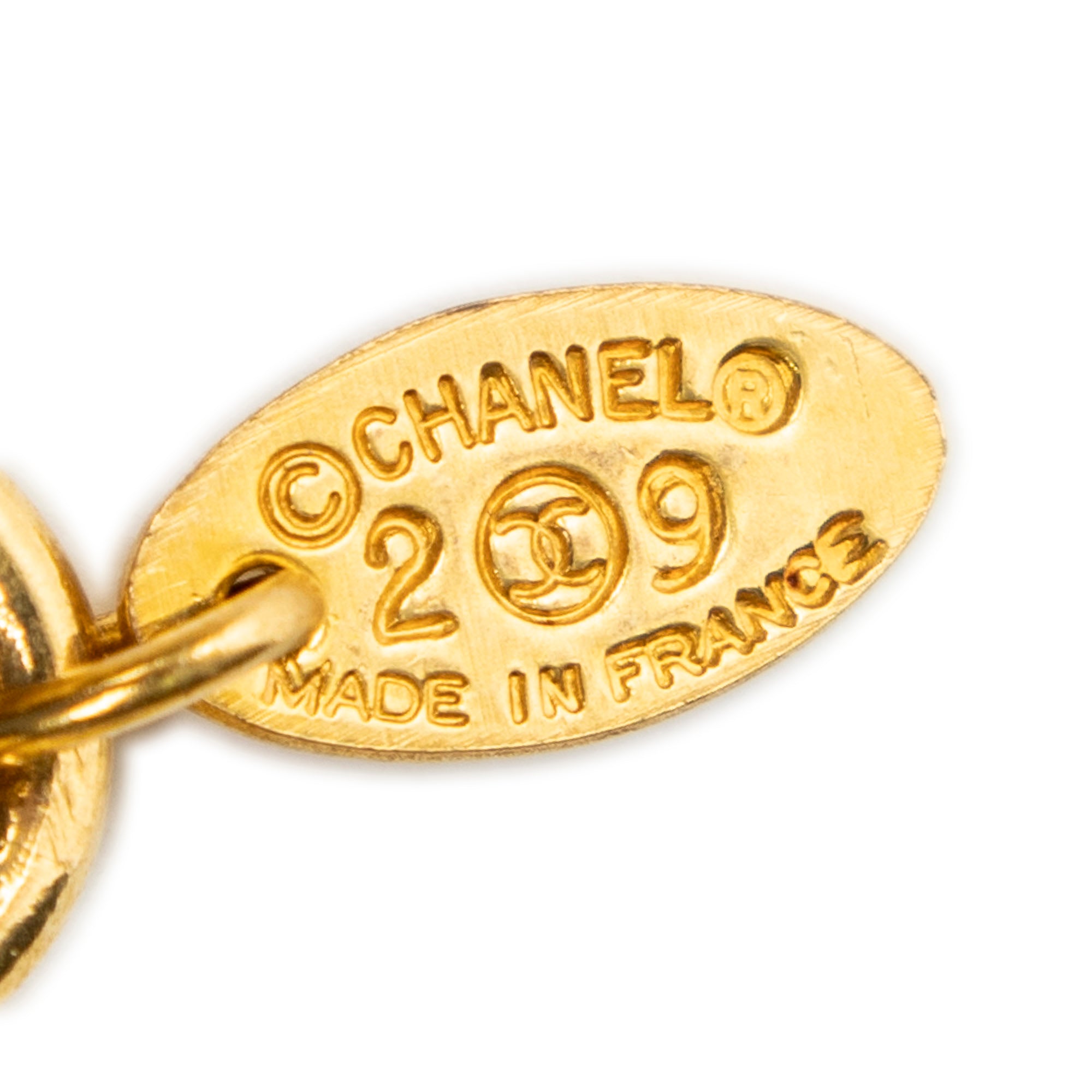 Necklace CC Quilted Round Pendant ChainNecklace Gold Gold Plated