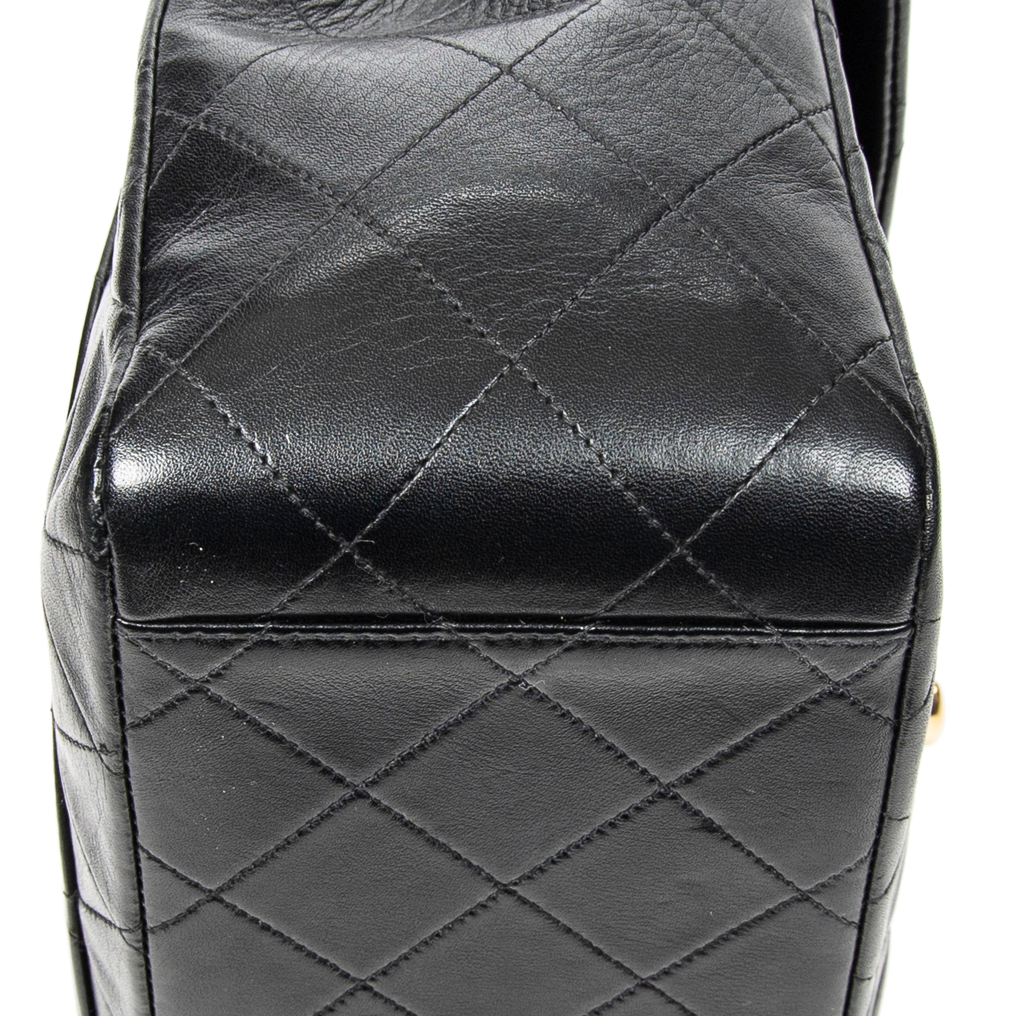 Shoulder Bag Maxi Jumbo XL Flap Black Quilted Lambskin Leather