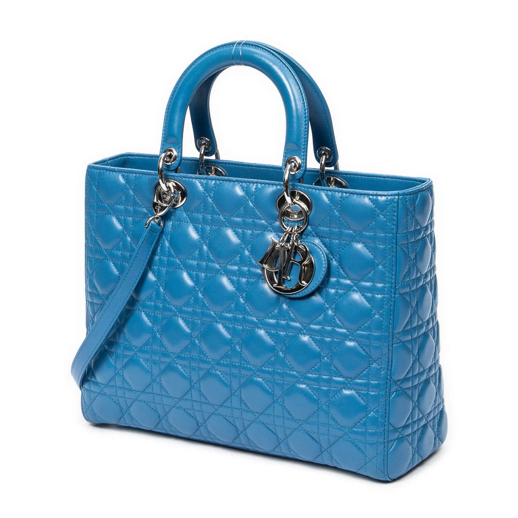 Bolso de hombro grande Lady Dior con cremallera en piel de cordero Cannage azul