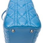 Bolso de hombro grande Lady Dior con cremallera en piel de cordero Cannage azul