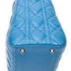 Bolso de hombro grande Lady Dior con cremallera en piel de cordero Cannage azul
