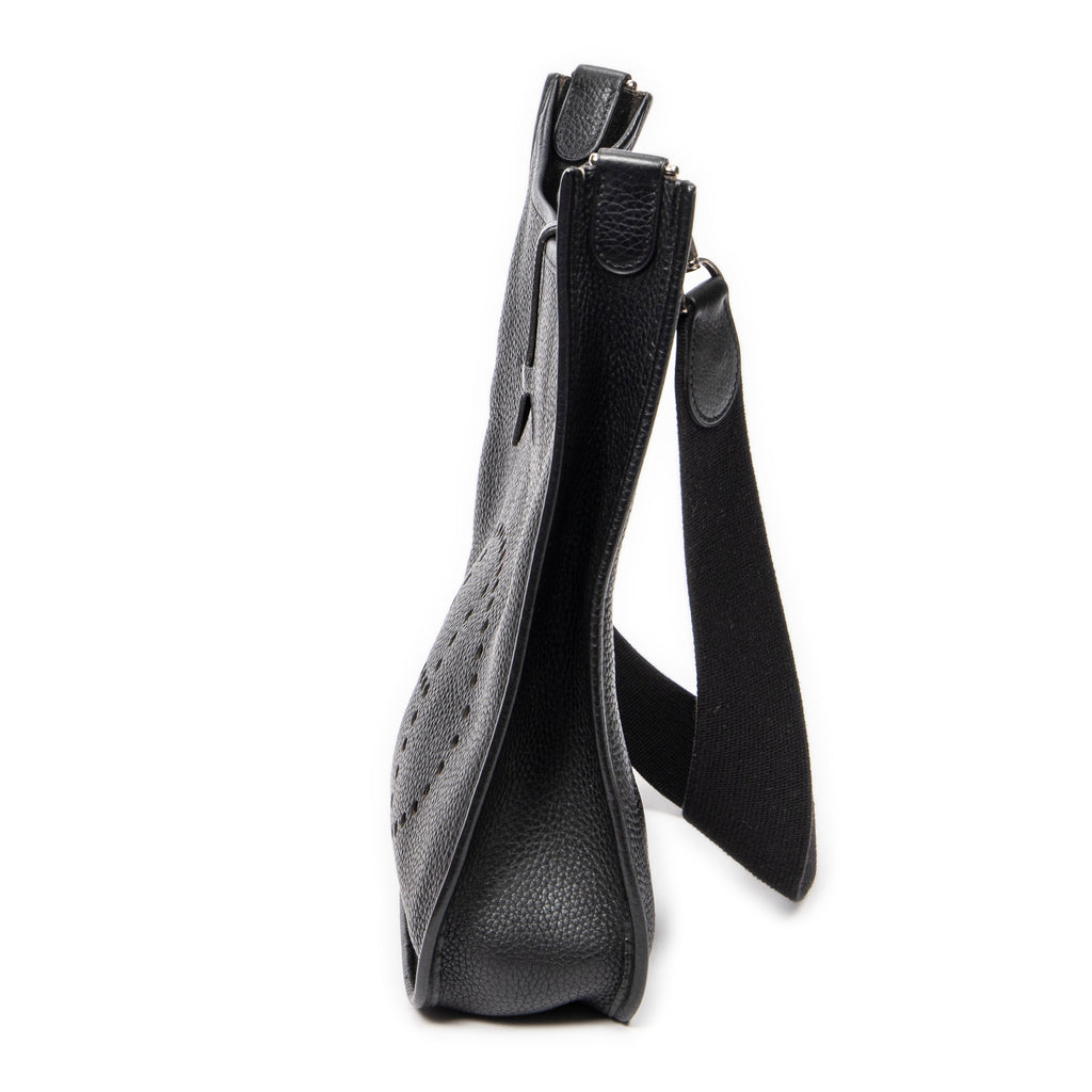 Shoulder Bag Evelyne I GM Black Togo Leather