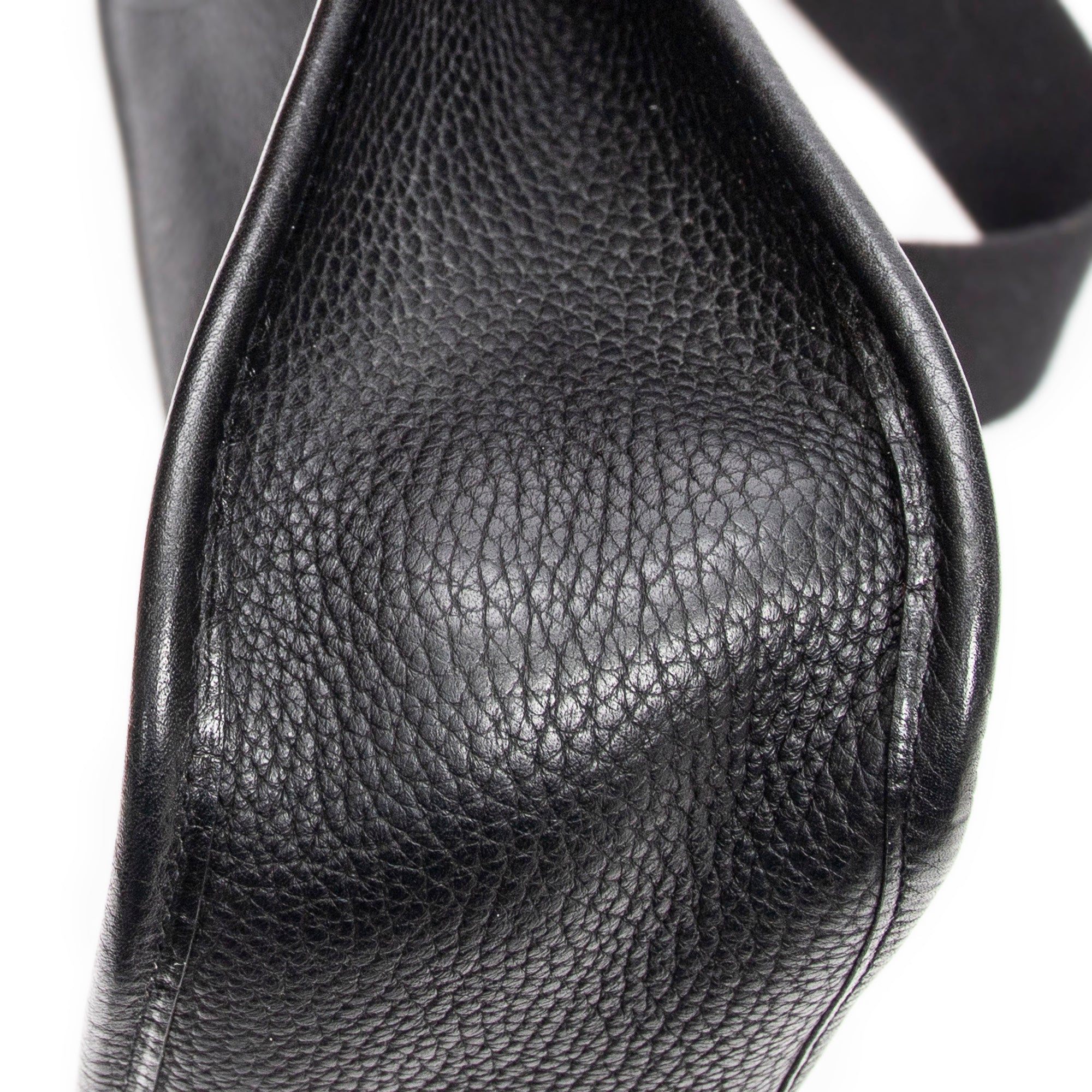 Shoulder Bag Evelyne I GM Black Togo Leather