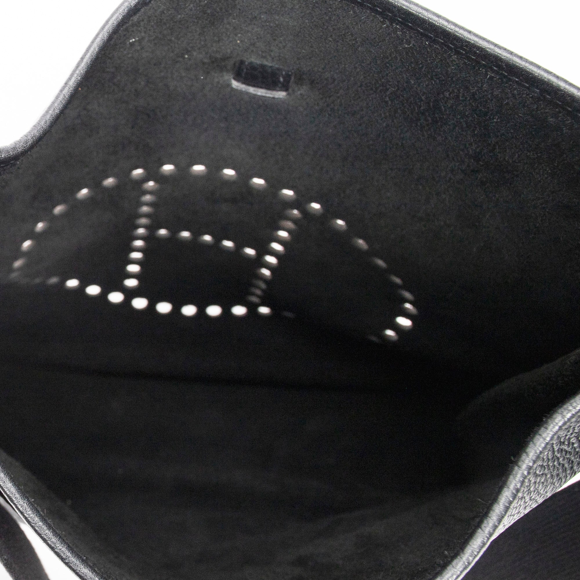 Shoulder Bag Evelyne I GM Black Togo Leather
