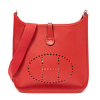 Sac bandoulière Evelyne I PM en cuir Epsom rouge