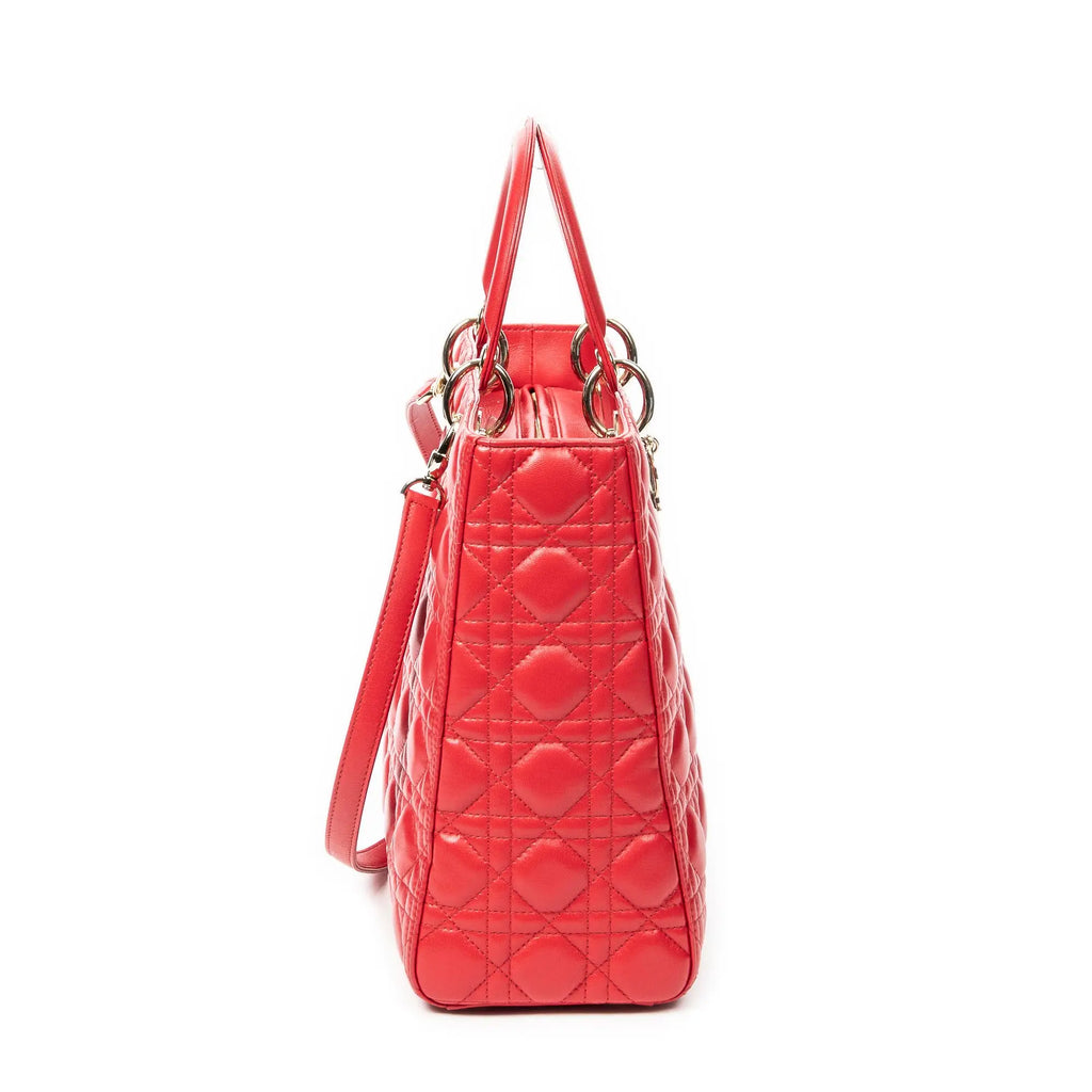 Bolso de hombro grande Lady Dior Zip de piel de cordero Cannage roja