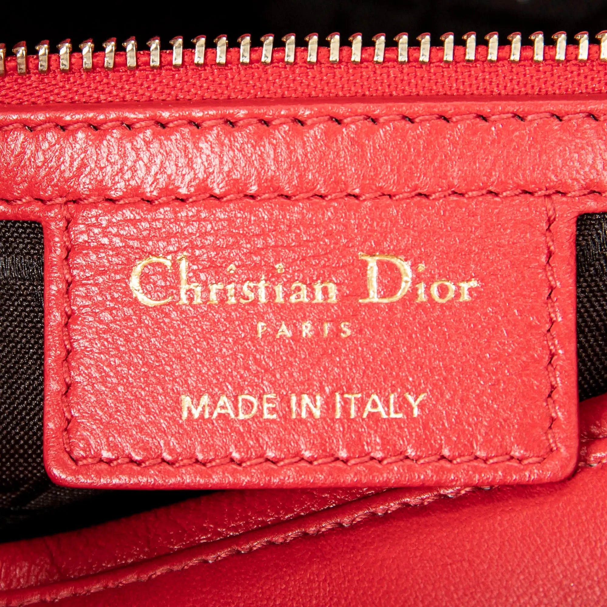 Bolso de hombro grande Lady Dior Zip de piel de cordero Cannage roja