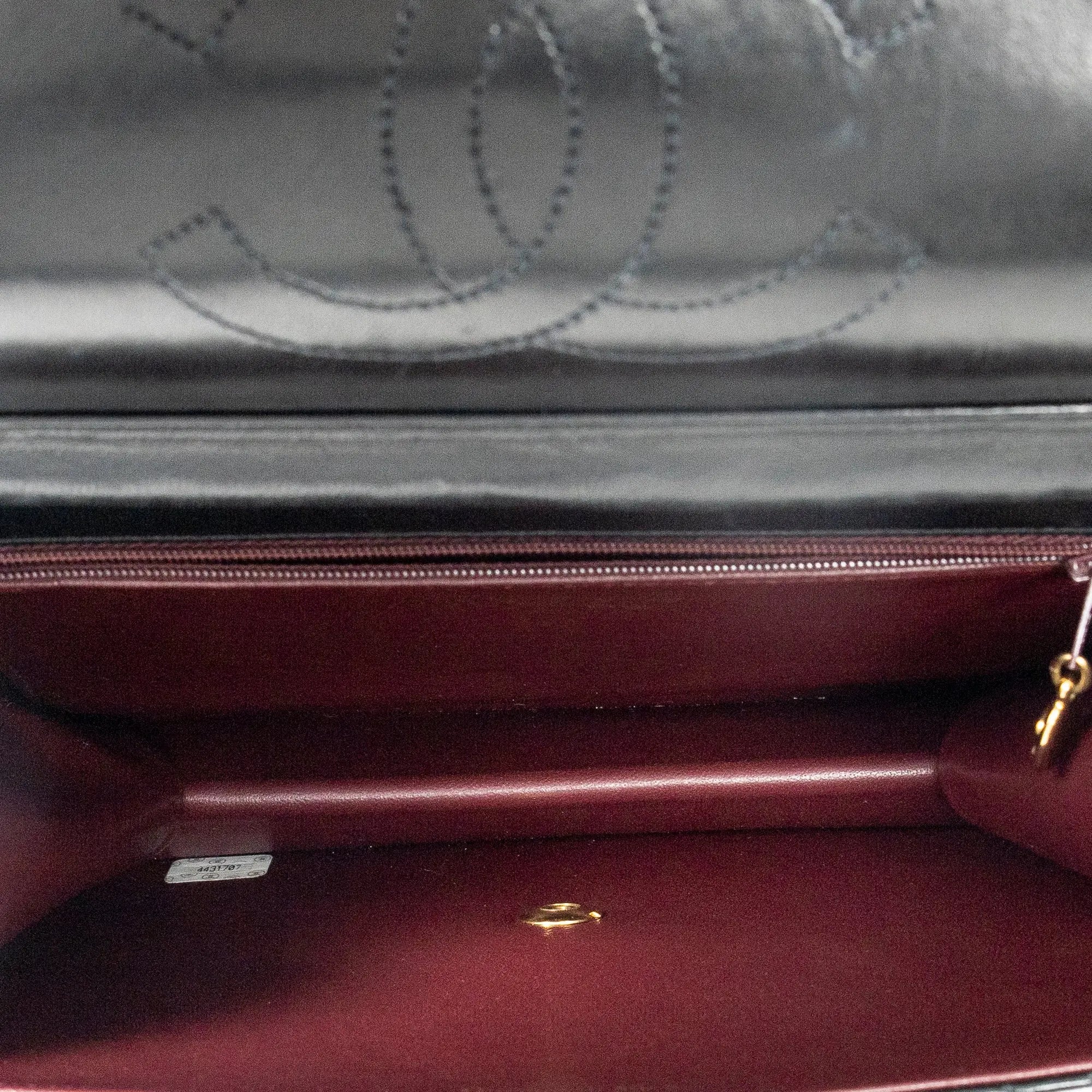 Chanel - Sac bandoulière droit vintage à fermoir poussoir - Noir