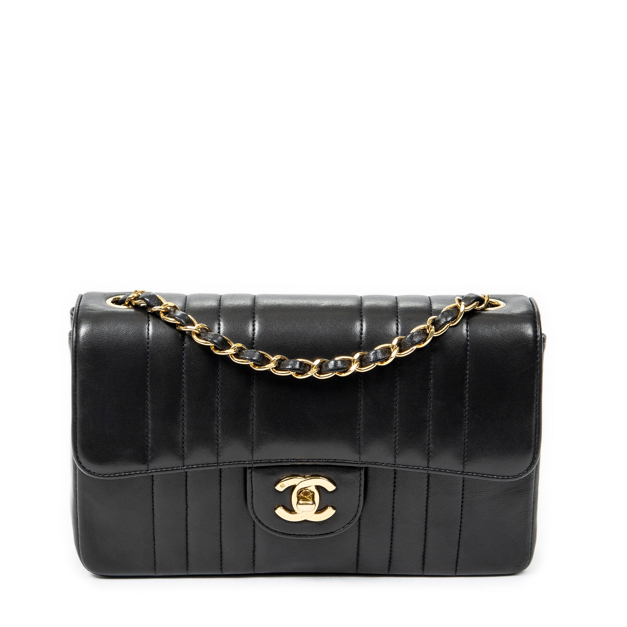 Shoulder Bag Vertical Stitch Single Flap 26 Black Quilted Vertical Lambskin Leather