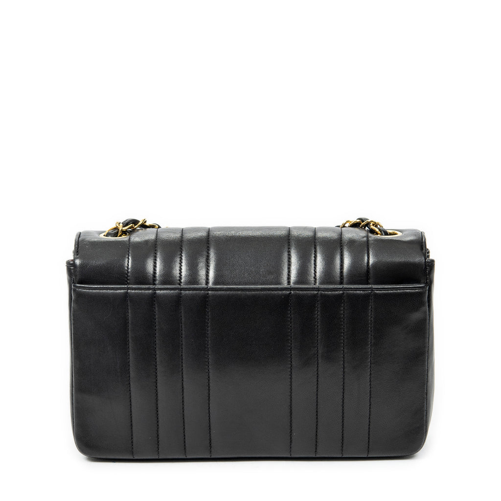 Shoulder Bag Vertical Stitch Single Flap 26 Black Quilted Vertical Lambskin Leather