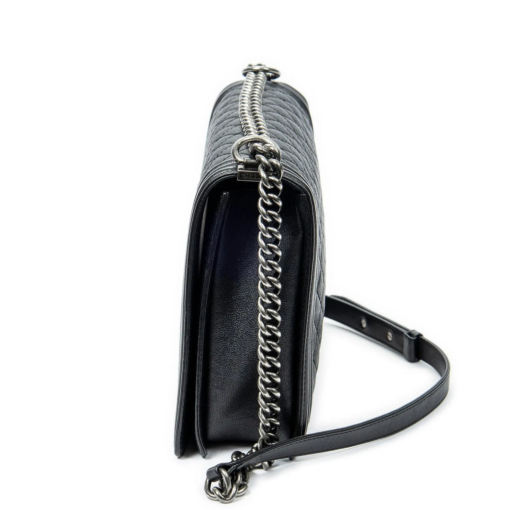 Bolso de Hombro Grande Niño Piel de Becerro Acolchada Negra