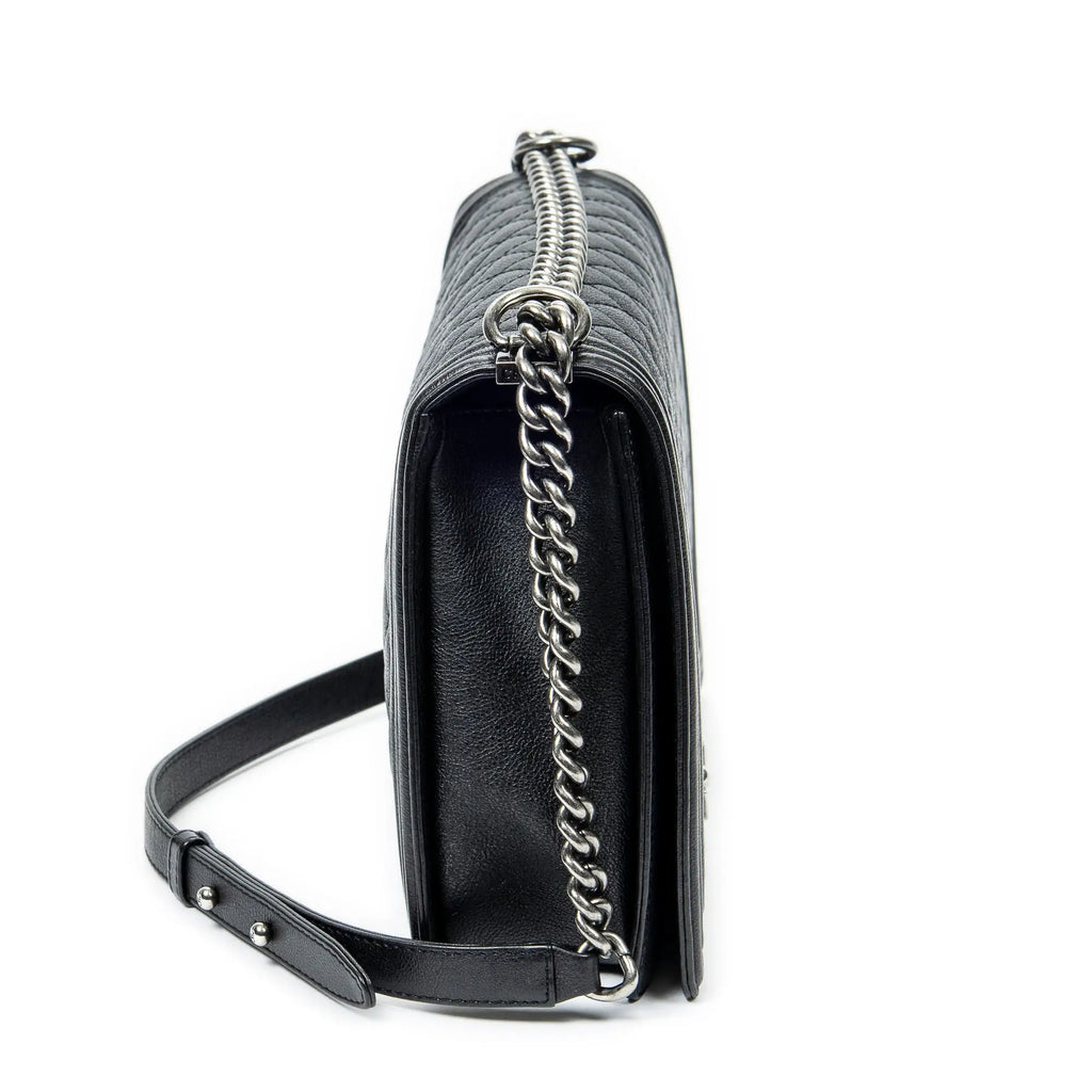 Bolso de Hombro Grande Niño Piel de Becerro Acolchada Negra