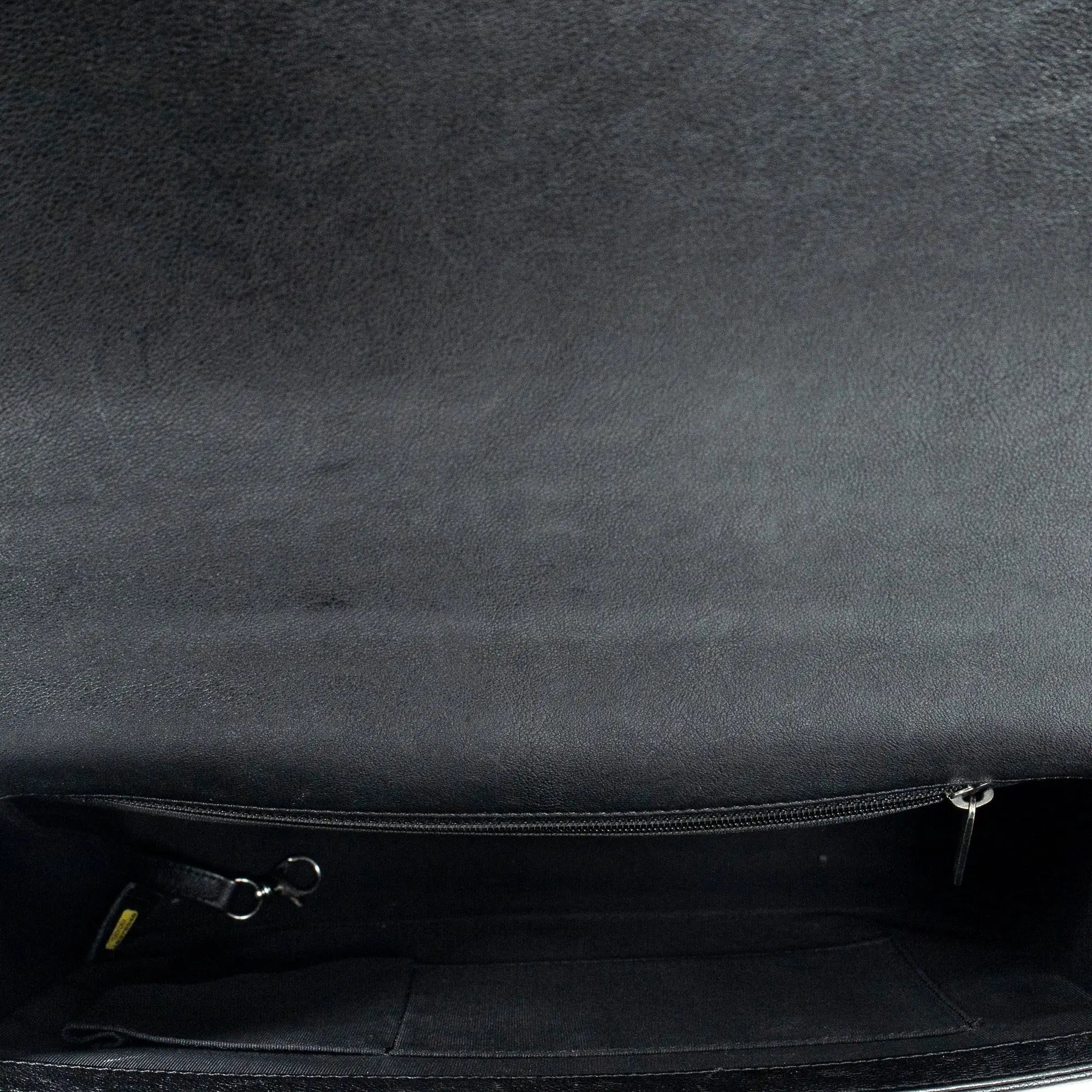 Bolso de Hombro Grande Niño Piel de Becerro Acolchada Negra