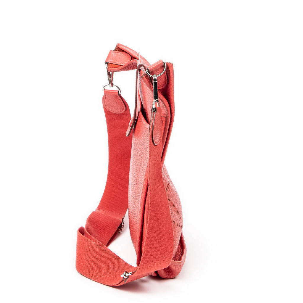 Shoulder Bag Evelyne III GM Rouge Pivoine Togo Leather