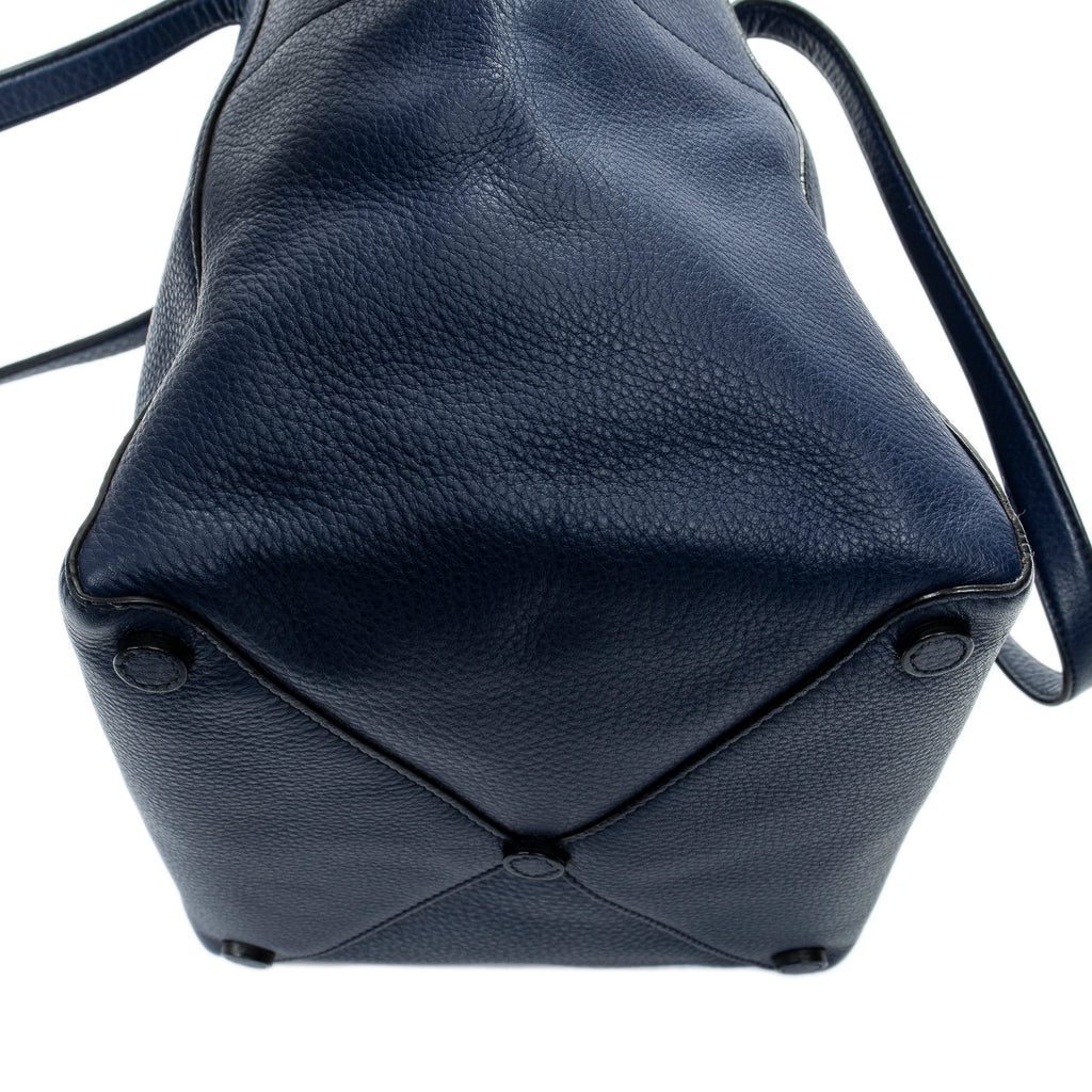 Shoulder bag Small Trapeze Shopper Navy Vitello Phenix Leather