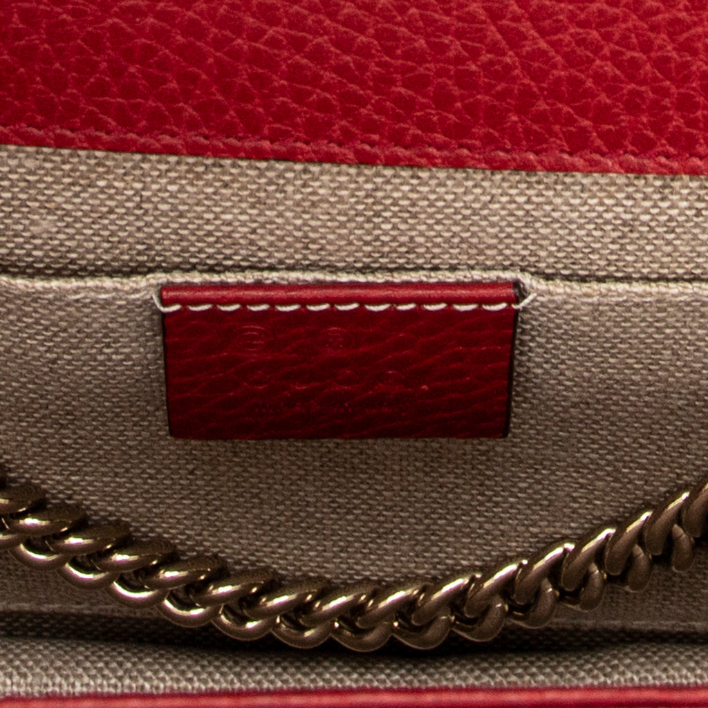 Shoulder bag Small Interlocking GG Chain Crossbody Red Grained Calfskin Leather