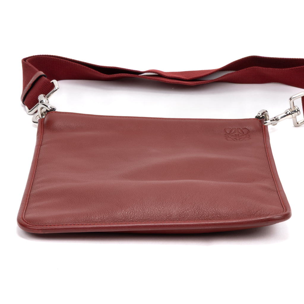 Shoulder bag Anagram Crossbody Maroon Grained Calfskin Leather
