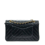 Shoulder bag Classic Double Flap 26 Black Chevron Quilted Calfskin Leather