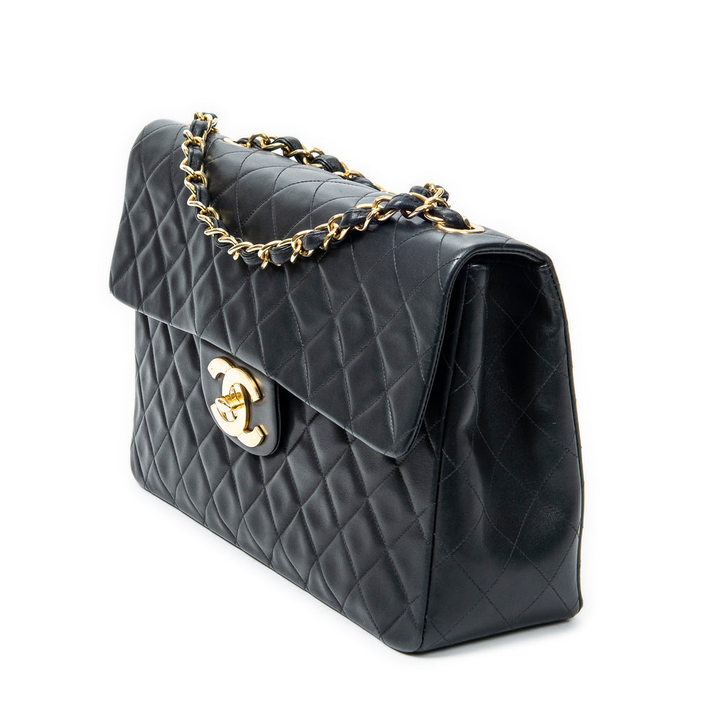 Shoulder bag Maxi Jumbo XL Flap Black Quilted Lambskin Leather