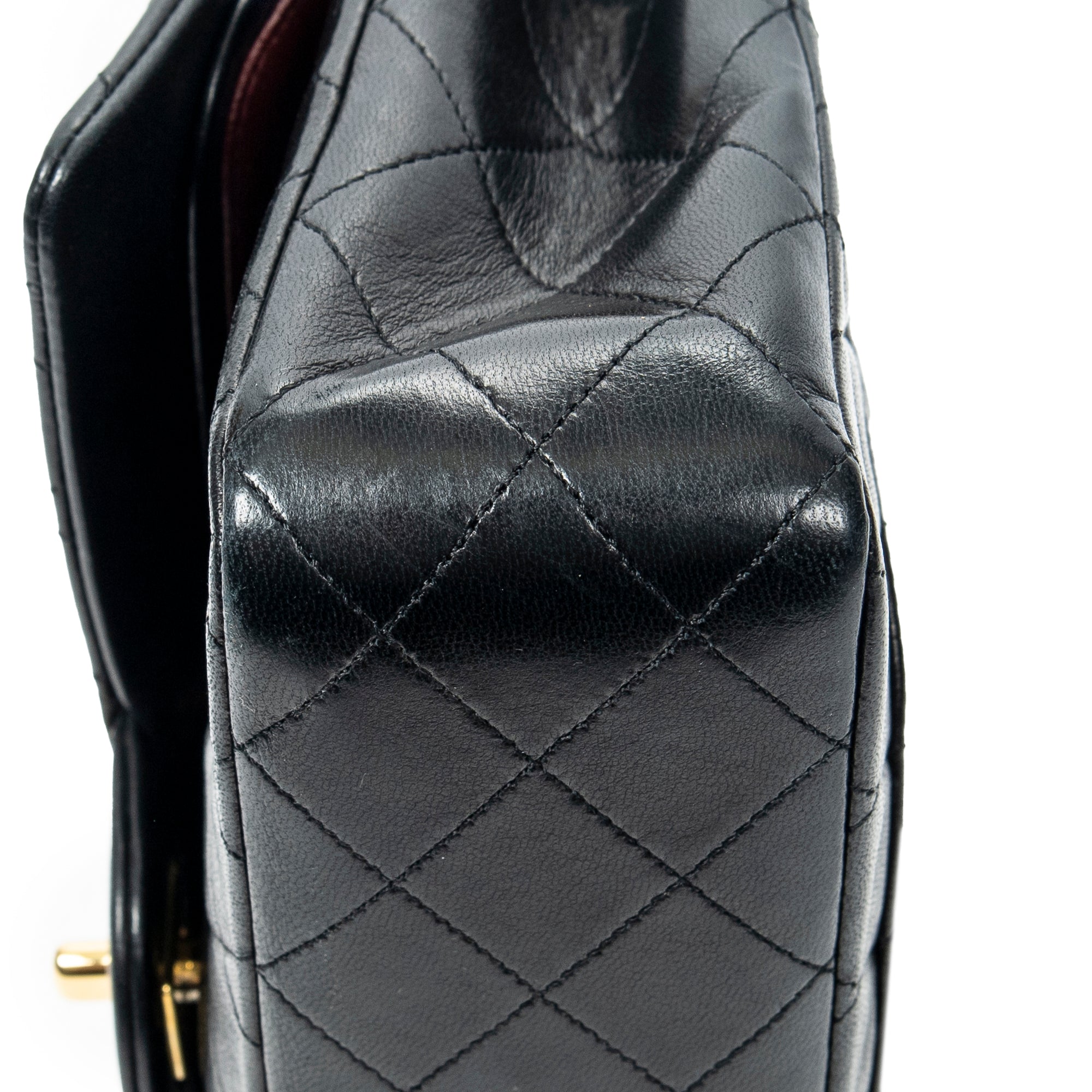 Shoulder bag Classic Double Flap 26 Black Quilted Lambskin Leather