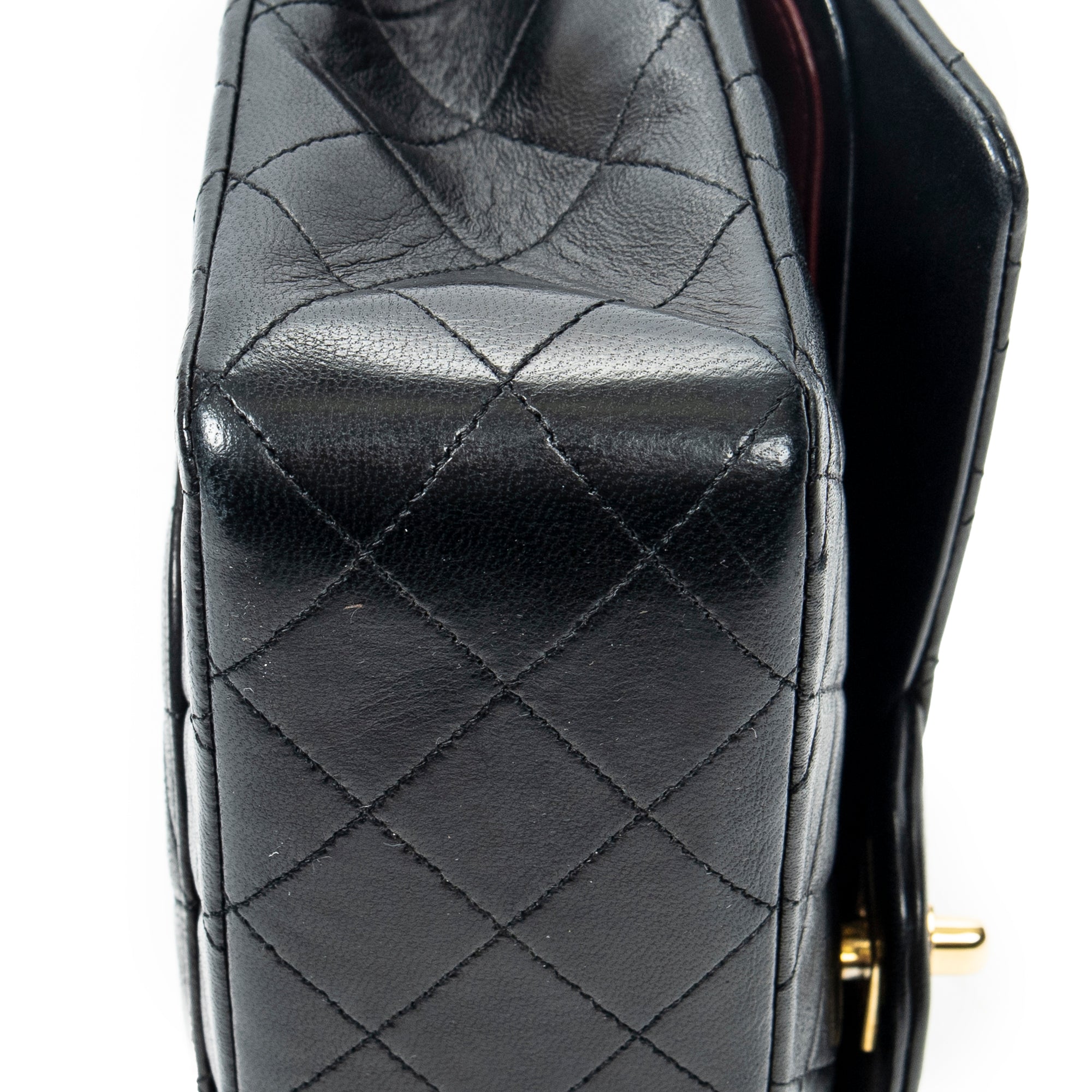 Shoulder bag Classic Double Flap 26 Black Quilted Lambskin Leather