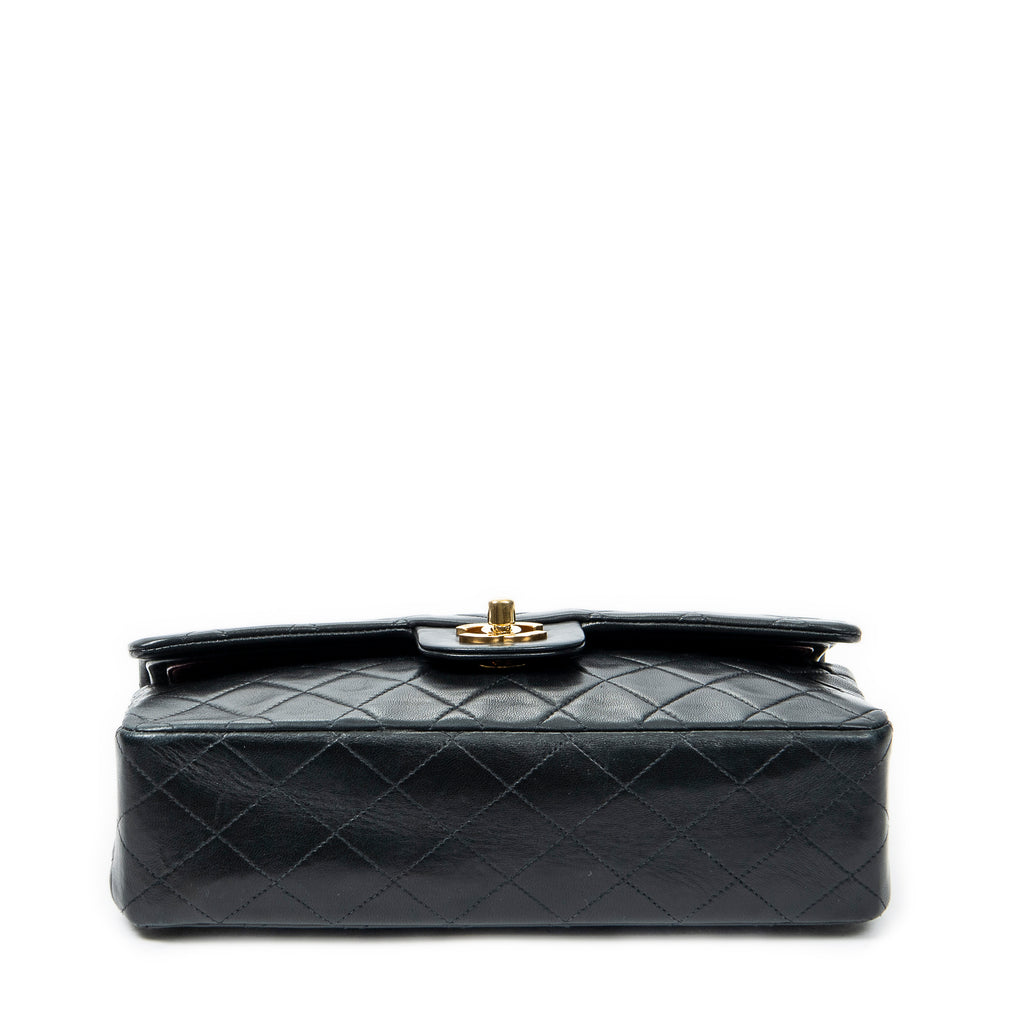Shoulder bag Classic Double Flap 26 Black Quilted Lambskin Leather