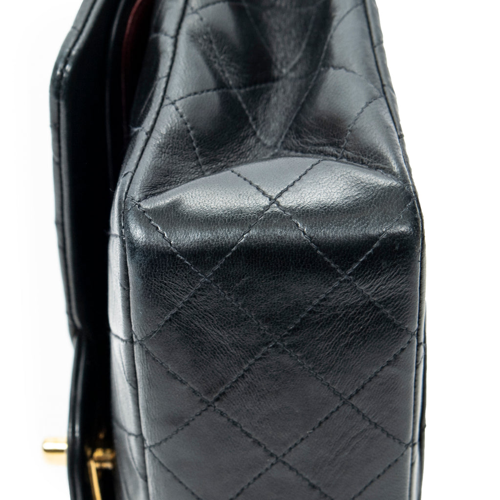 Shoulder bag Classic Double Flap 26 Black Quilted Lambskin Leather