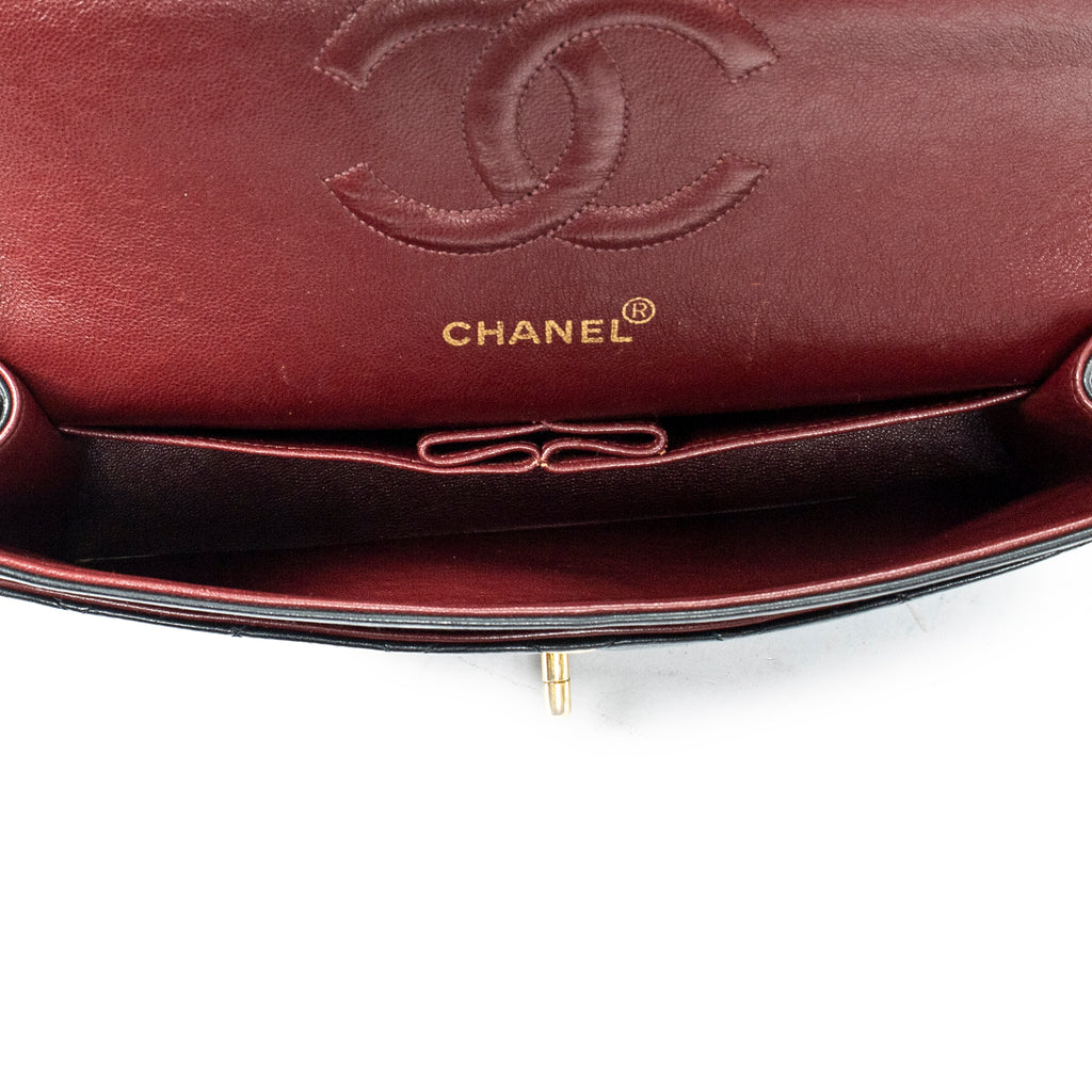 Shoulder bag Classic Double Flap 26 Black Quilted Lambskin Leather