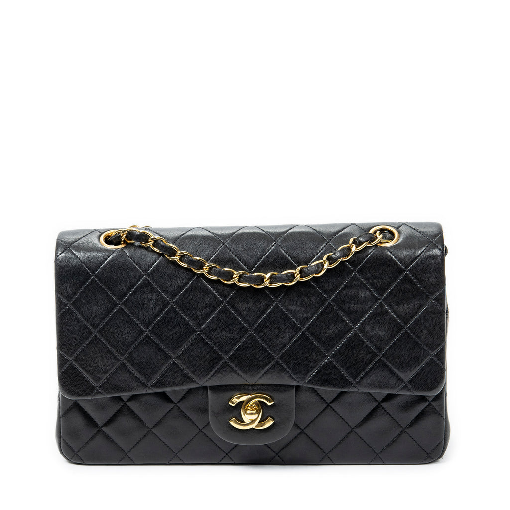 Shoulder bag Classic Double Flap 26 Black Quilted Lambskin Leather