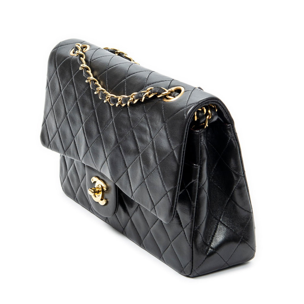 Shoulder bag Classic Double Flap 26 Black Quilted Lambskin Leather