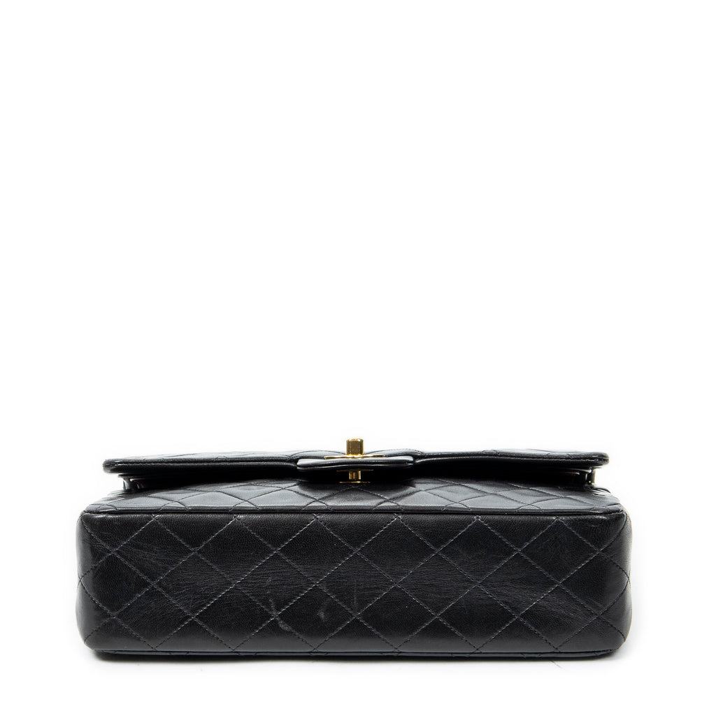 Shoulder bag Classic Double Flap 26 Black Quilted Lambskin Leather