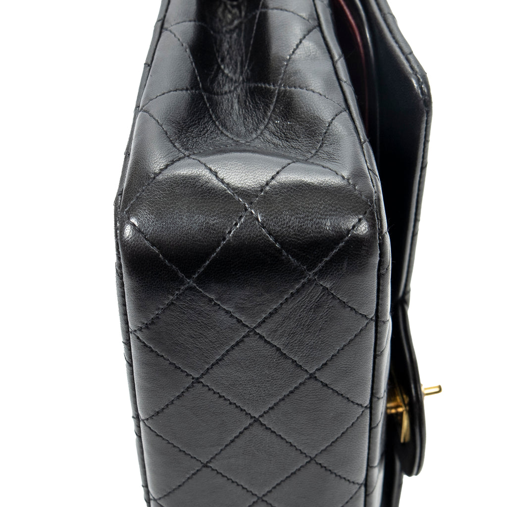 Shoulder bag Classic Double Flap 26 Black Quilted Lambskin Leather