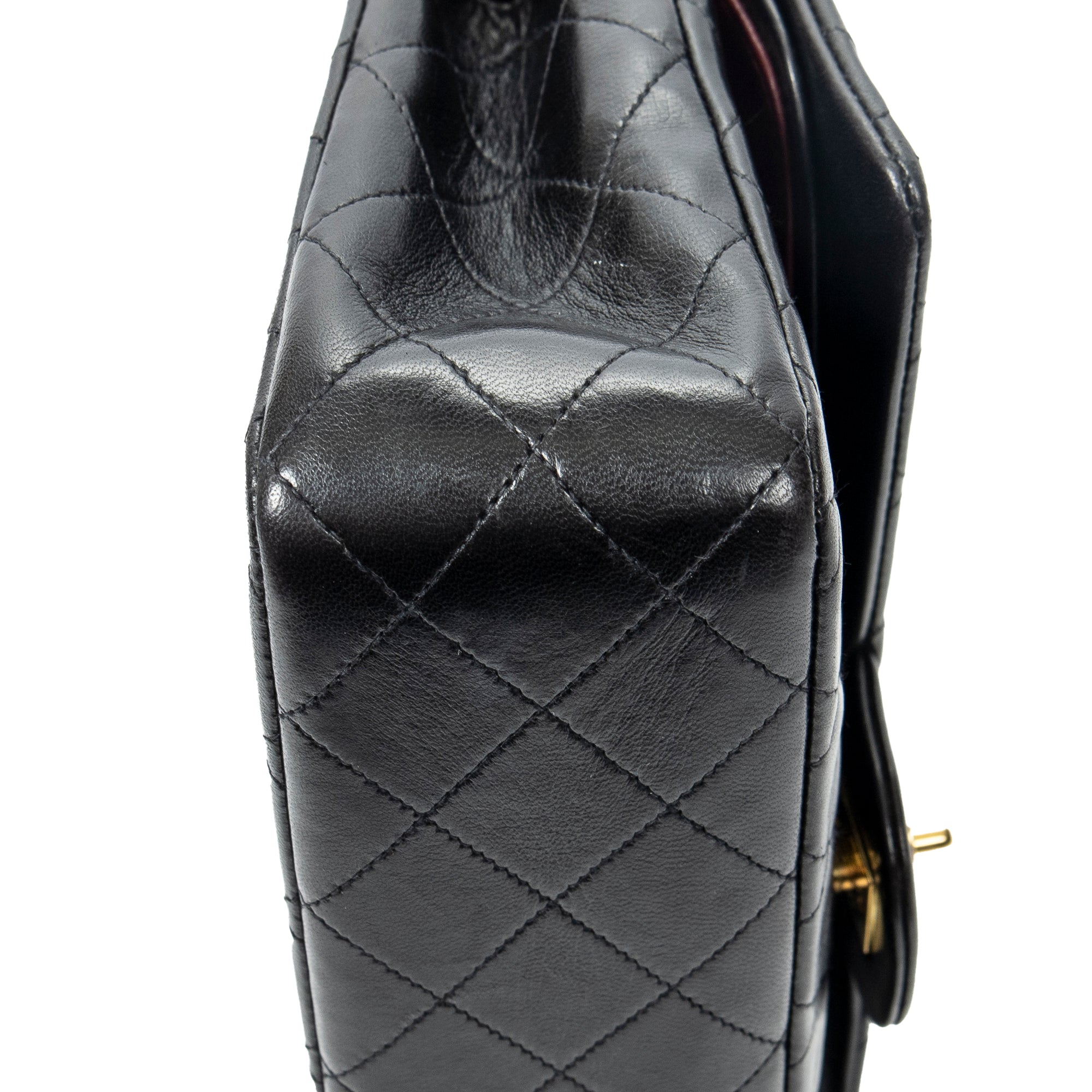 Shoulder bag Classic Double Flap 26 Black Quilted Lambskin Leather