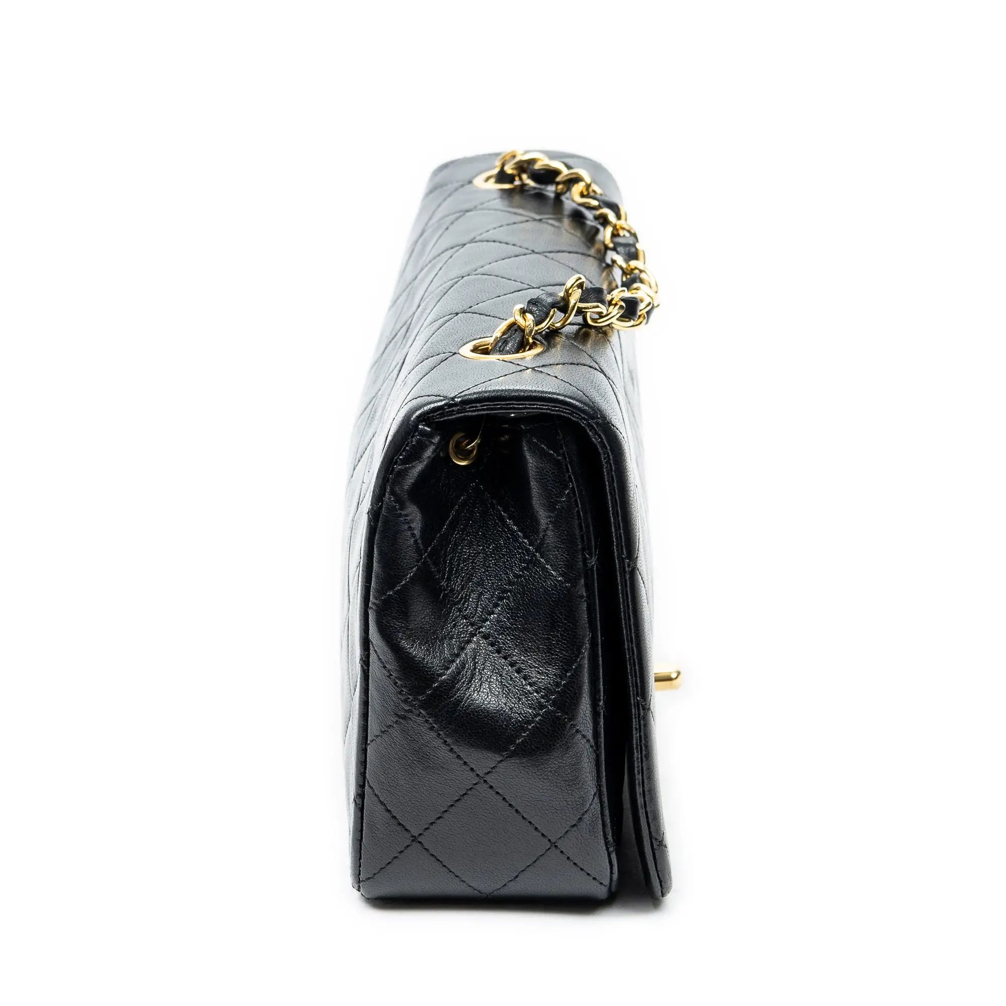 Bolso de hombro CC Turn Lock Mademoiselle Full Flap de cuero de cordero acolchado negro