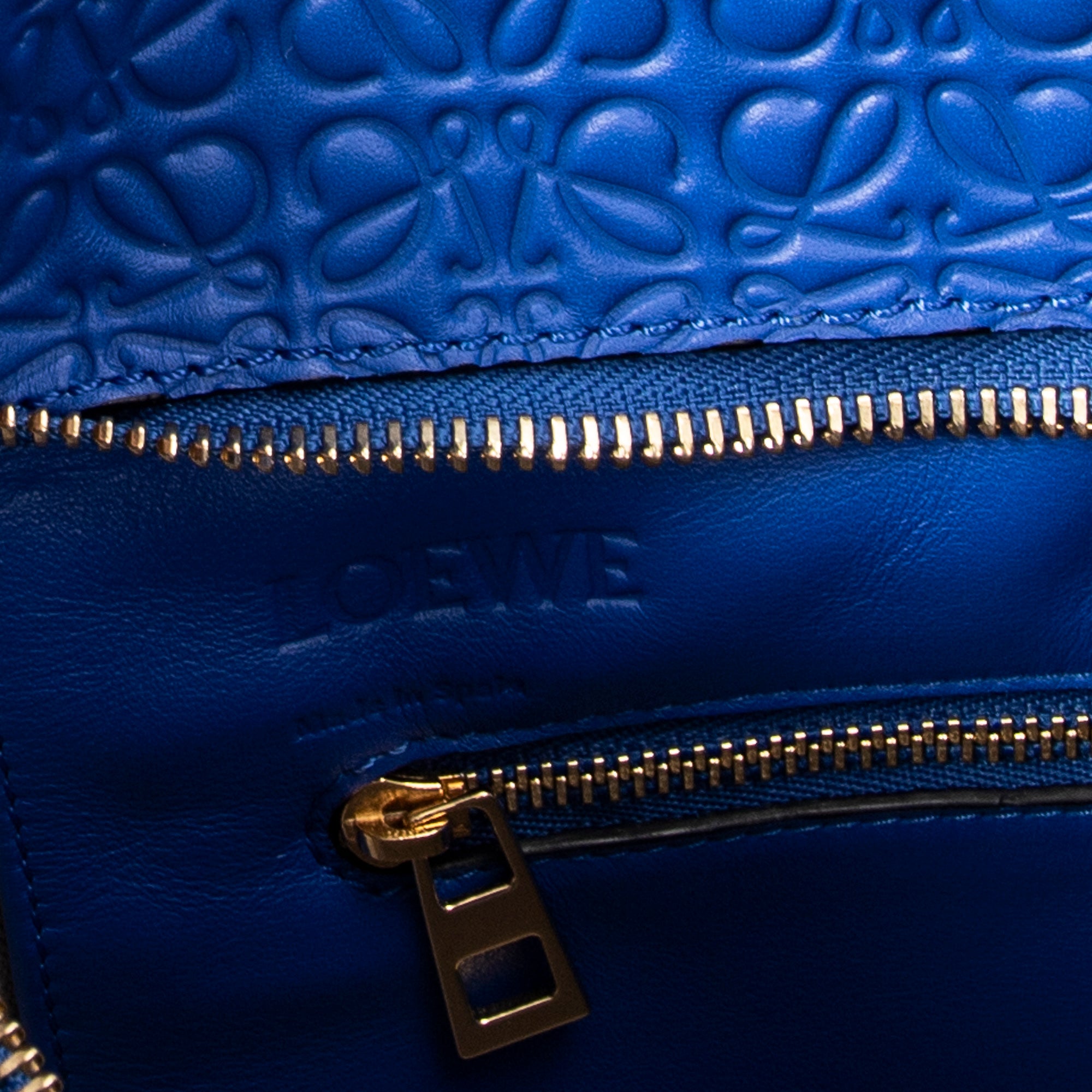 Shoulder bag Vertical Anagram Tote Royal Blue Anagram Embossed Calfskin Leather